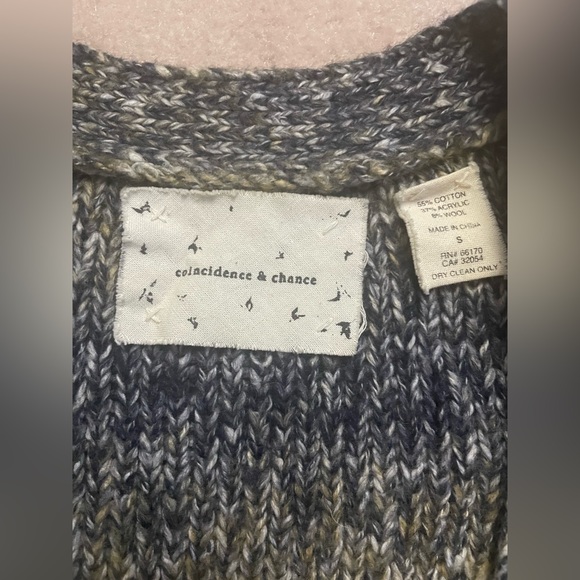 Cardigan - Picture 2 of 4